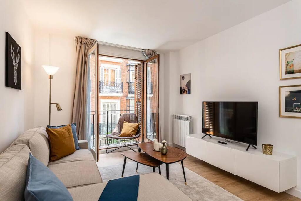 Nice Apartment Near Gran Via Val27 Madrid Exterior photo