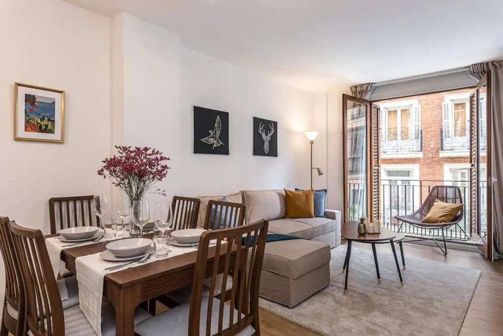 Nice Apartment Near Gran Via Val27 Madrid Exterior photo